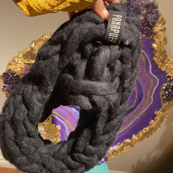 𝅺PANAPUFA Chunky Knit Cowl/ Braided Black Scarf - Picture 4 of 5
